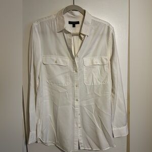 Banana Republic Classic White Button Down Shirt